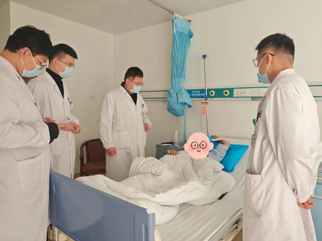 【福德泌尿】千里移植遇险情，慕名求医获新生