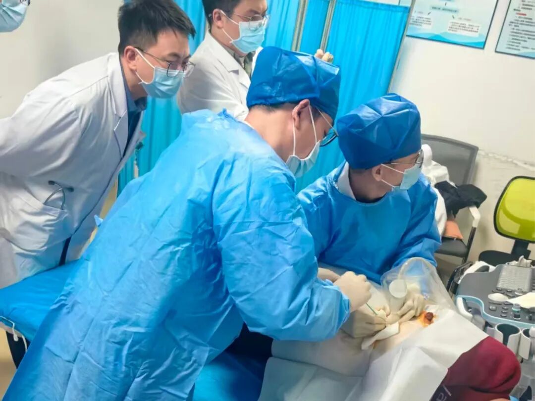 【超声介入】一根细管“穿”破危局！福德医院多学科协作精准守护生命